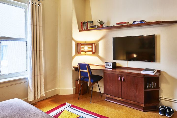 Room 51 of 72