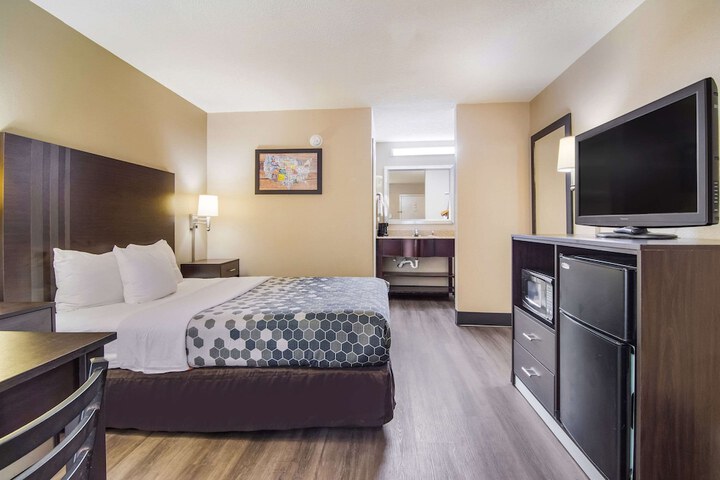Room 20 of 36
