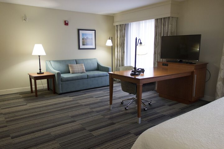 Room 13 of 37
