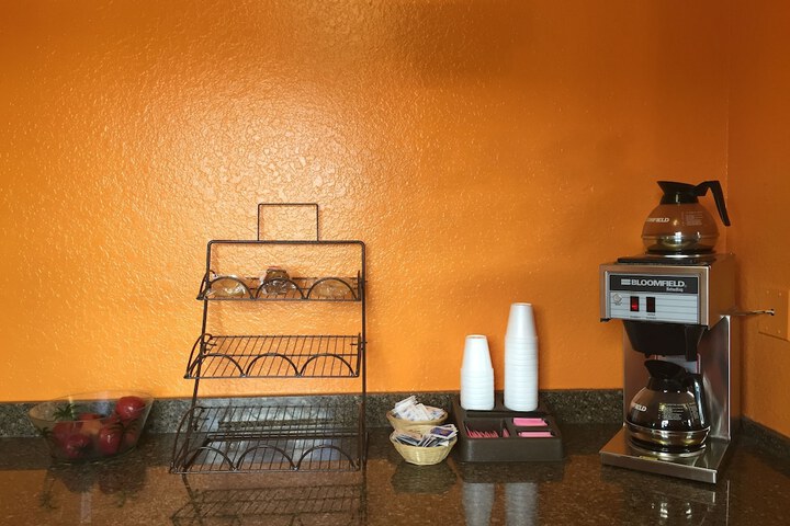 Breakfast/Coffee Service 29 of 31