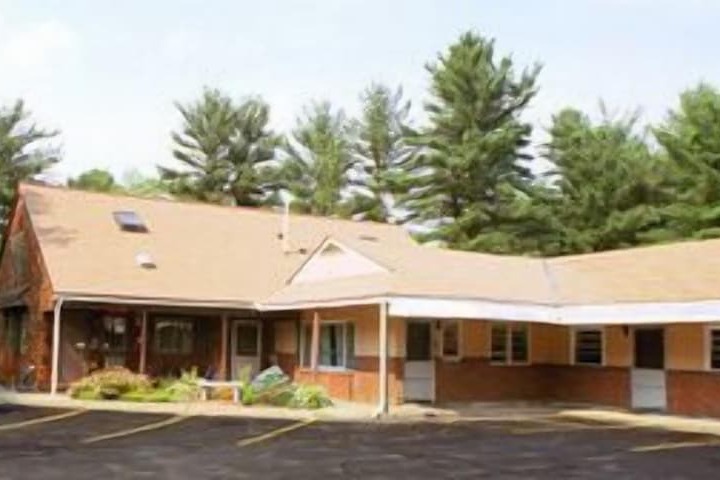 Hill - Brook Motel