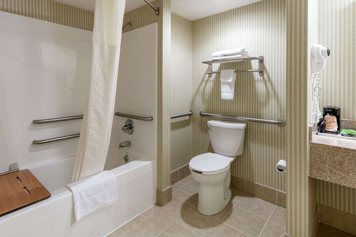 Econo Lodge Huntington - Barboursville University Area