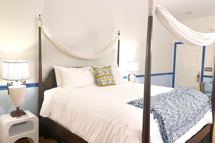 Room 29 of 69