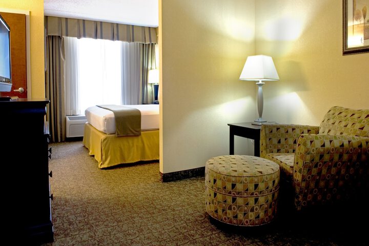 Room 19 of 70