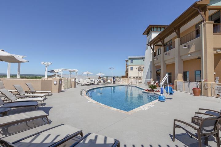 Pool 5 of 37