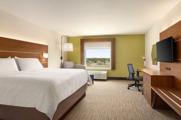 Room 21 of 62