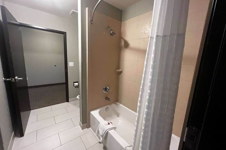 Room 18 of 42