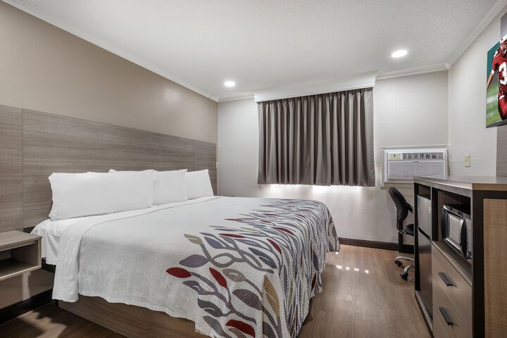 Room 20 of 28