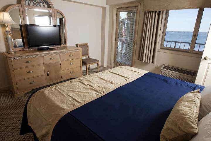 Room 19 of 42
