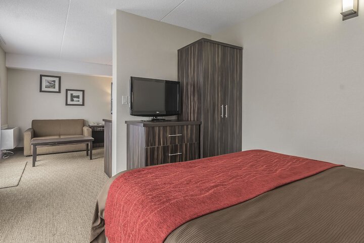 Room 30 of 43
