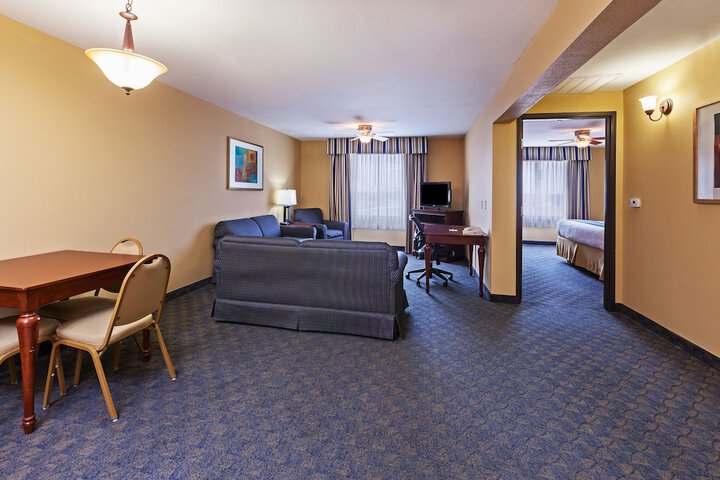 Room 19 of 40