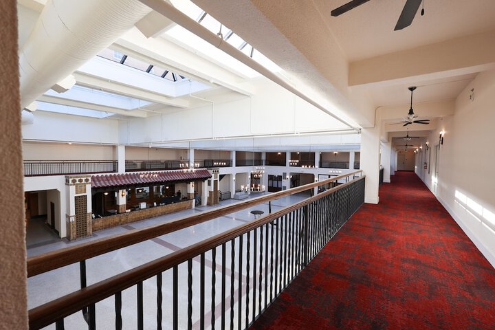 Ballroom/Hall 203 of 220