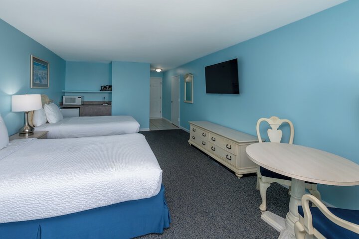 Drifting Sands Oceanfront Hotel