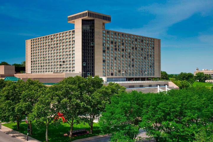 Hotel 2 of 82