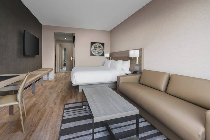 Room 29 of 47