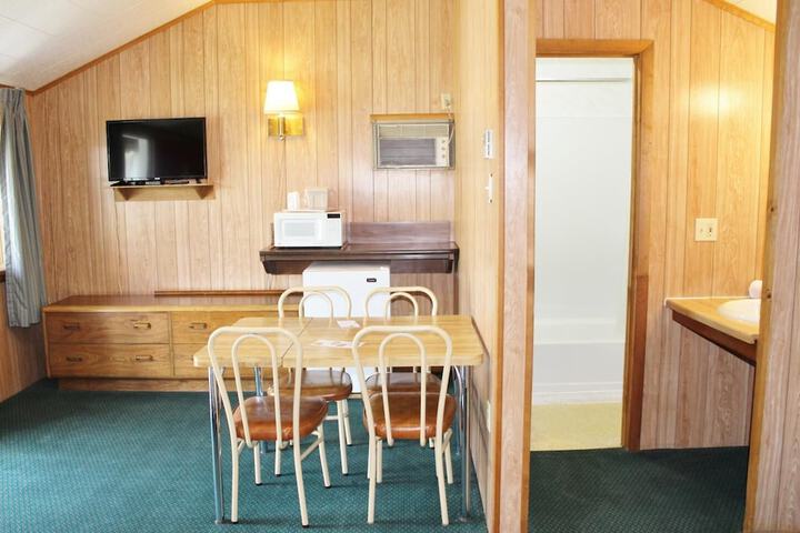 Room 6 of 35