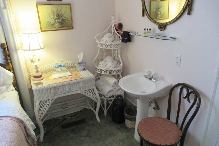 Room 25 of 64