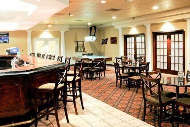Quality Inn & Suites Palm Island Indoor Waterpark