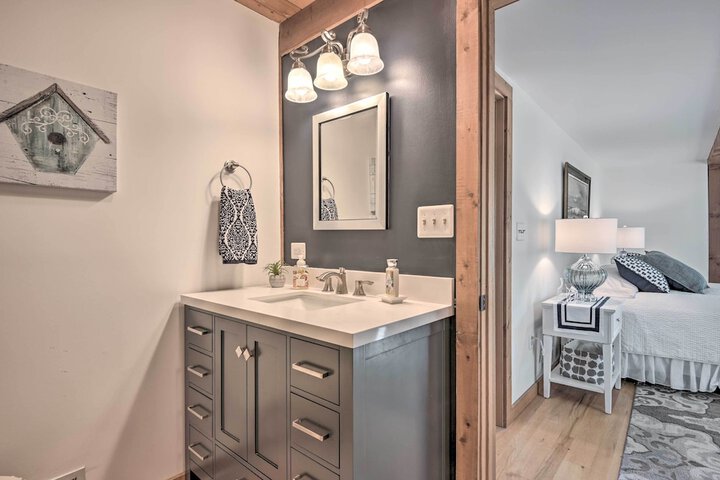 Lovettsville Cottage in Heart of Wine Country