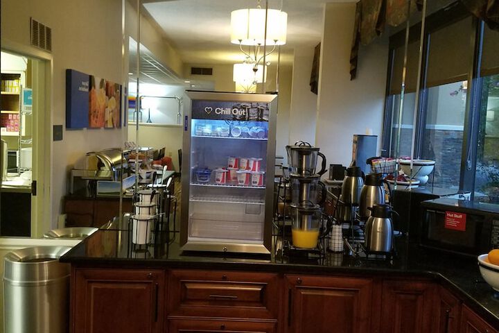 Breakfast/Coffee Service 39 of 50