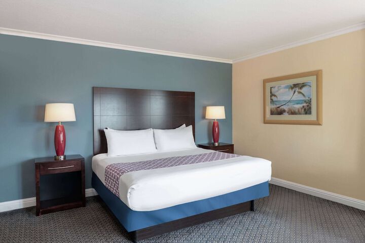 Safety Harbor Resort & Spa Trademark Collection by Wyndham