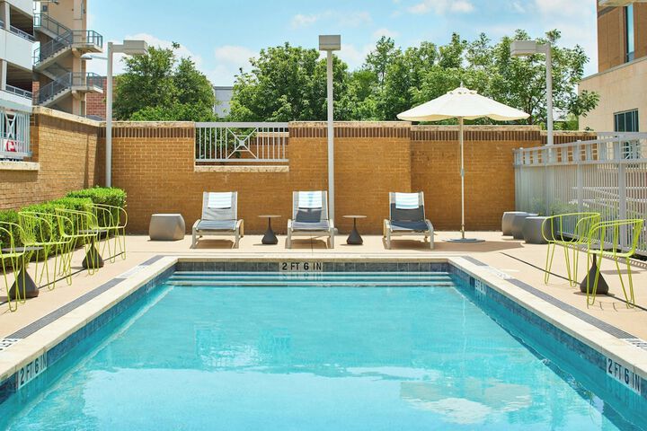 Pool 7 of 60