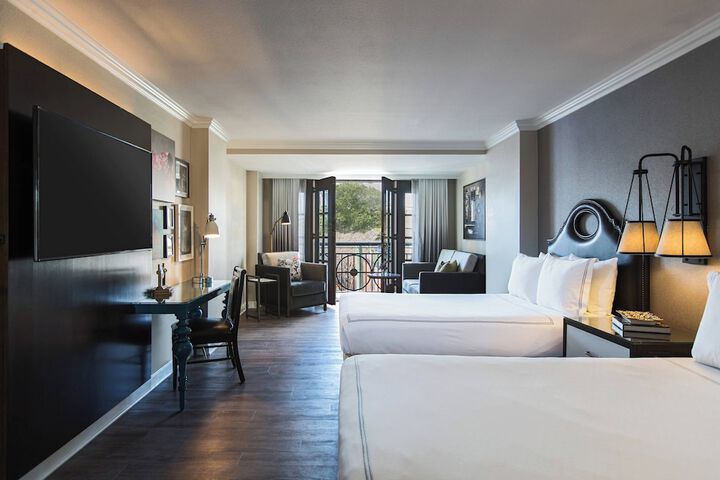 Room 30 of 52