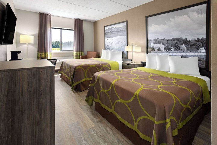 Room 11 of 27