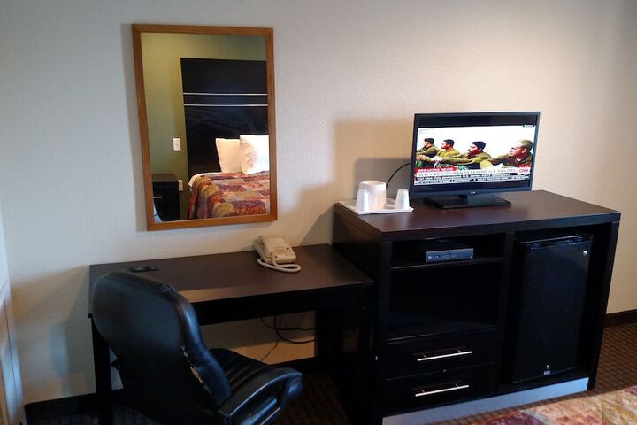 Room 16 of 25