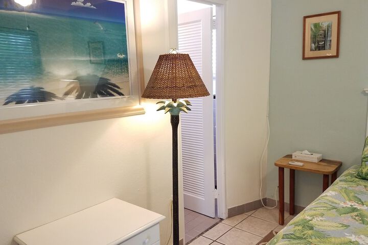 Room 172 of 218
