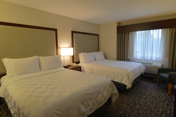 Room 33 of 42