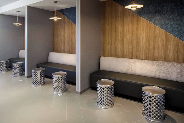 Hotel Interior 11 of 28