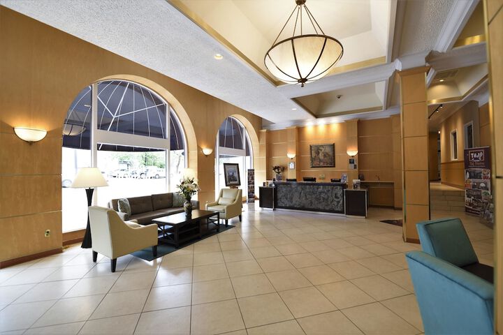 Hotel Interior 4 of 37