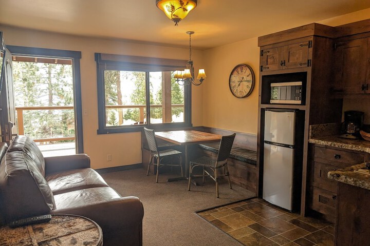 Cedar Glen Lodge