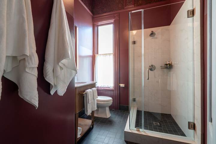 Room 34 of 52