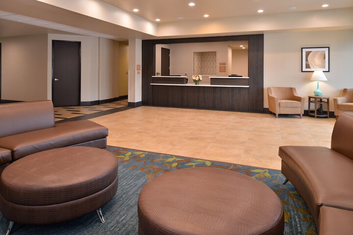 Hotel 4 of 64