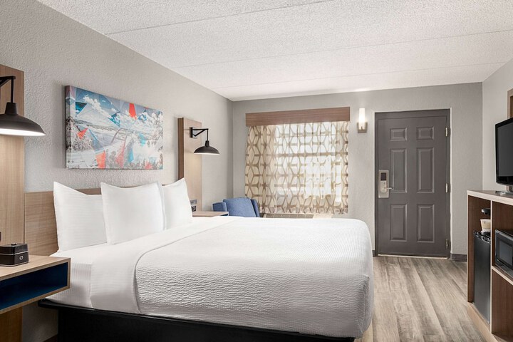 Room 21 of 33