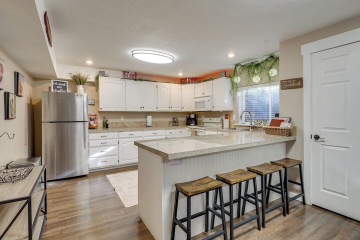 Game Room + Hot Tub: Salt Lake City Area Apt