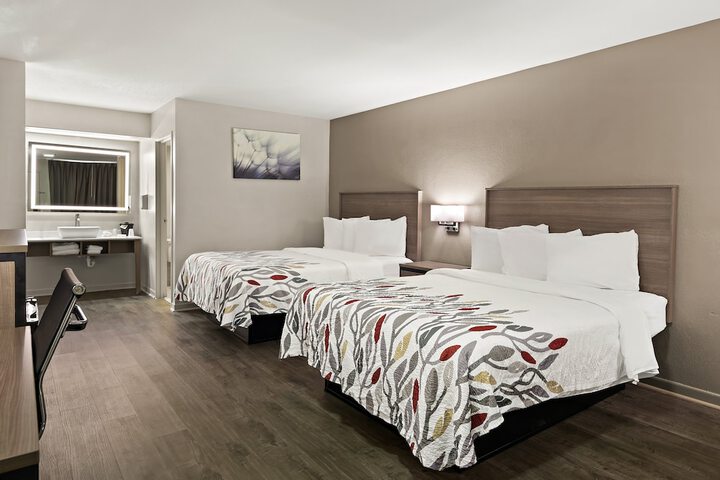 Room 7 of 27