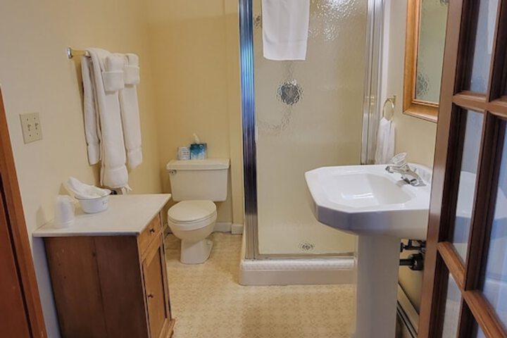 Room 106 of 294