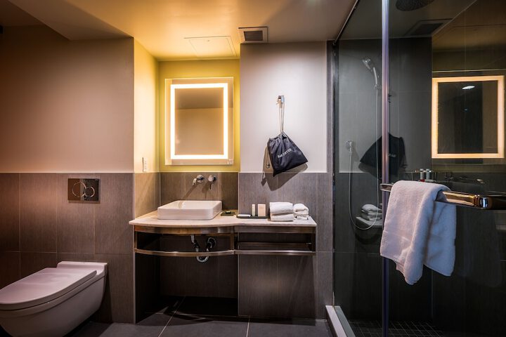 La Quinta Inn & Suites by Wyndham Times Square South