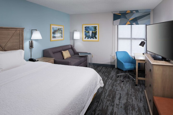 Room 16 of 36