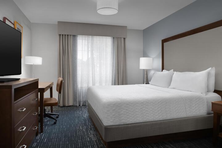 Homewood Suites by Hilton Newark-Cranford