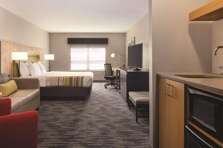 Country Inn & Suites by Radisson Madison, WI