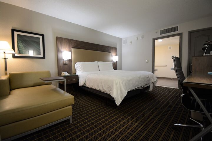 Holiday Inn Hazlet by IHG