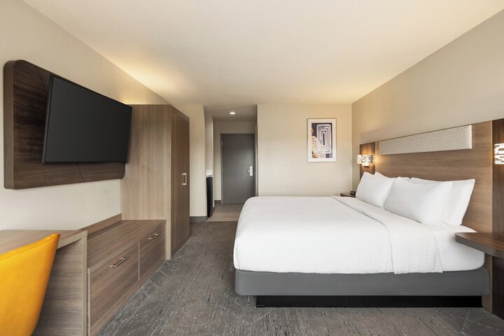 Room 15 of 51
