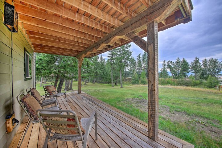 Private Deck & Mtn Views: Family Getaway in Eureka