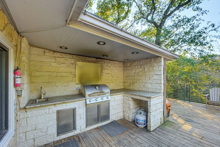 Game Room Trails! 30-acre Lakefront Streetman Gem