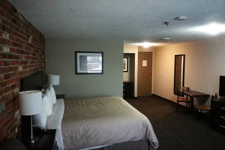 Room 22 of 28