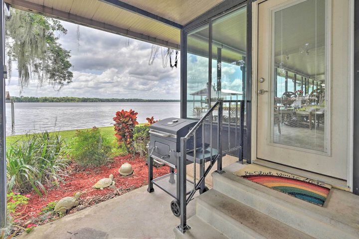 Picturesque Retreat on St. Johns River + Docks
